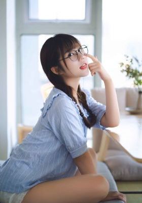 七月婷婷在线视频综合_英文版字幕