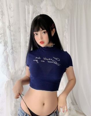 美女露乳房_BD在线手机播放