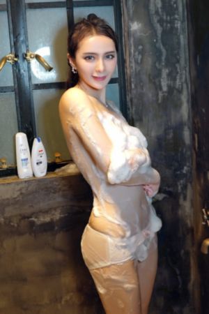 揉着我的奶从后面进去在线播放_剧情片视频大全