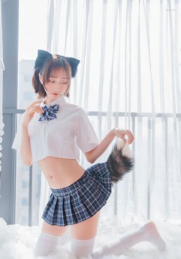 天天av天天翘天天综合网_1080P手机在线观看