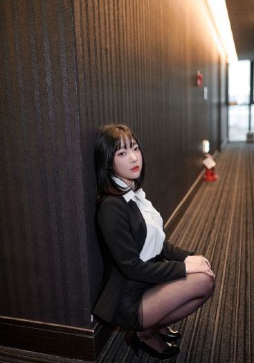 帮老师揉腿慢慢滑进内裤在线_超清高清电影在线