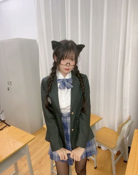 诱人的家庭保姆电影中文字幕_国产剧高清视频观看
